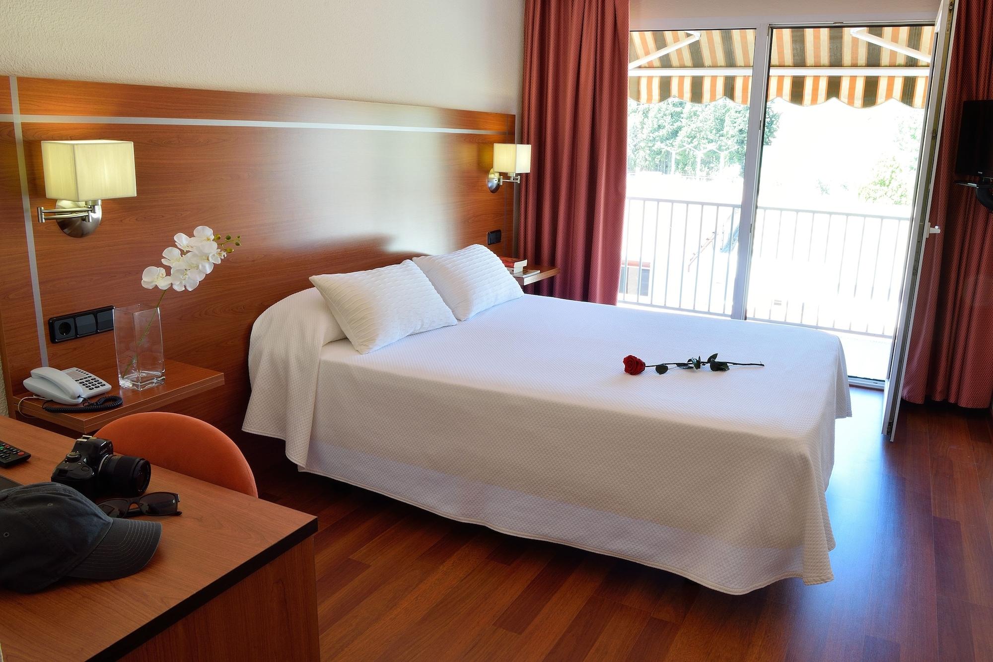 Hotel Mari Carmen Guadix Exterior photo