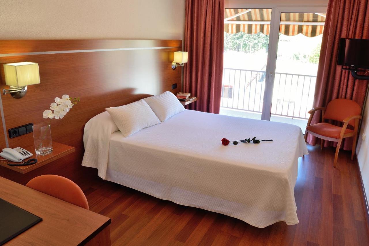 Hotel Mari Carmen Guadix Exterior photo