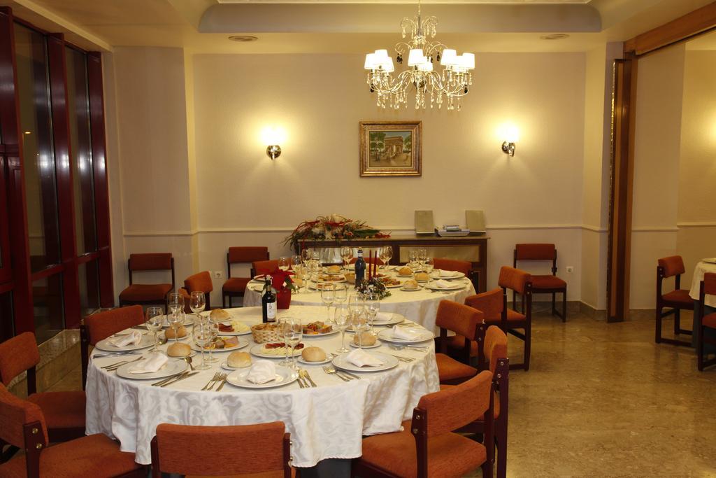 Hotel Mari Carmen Guadix Exterior photo